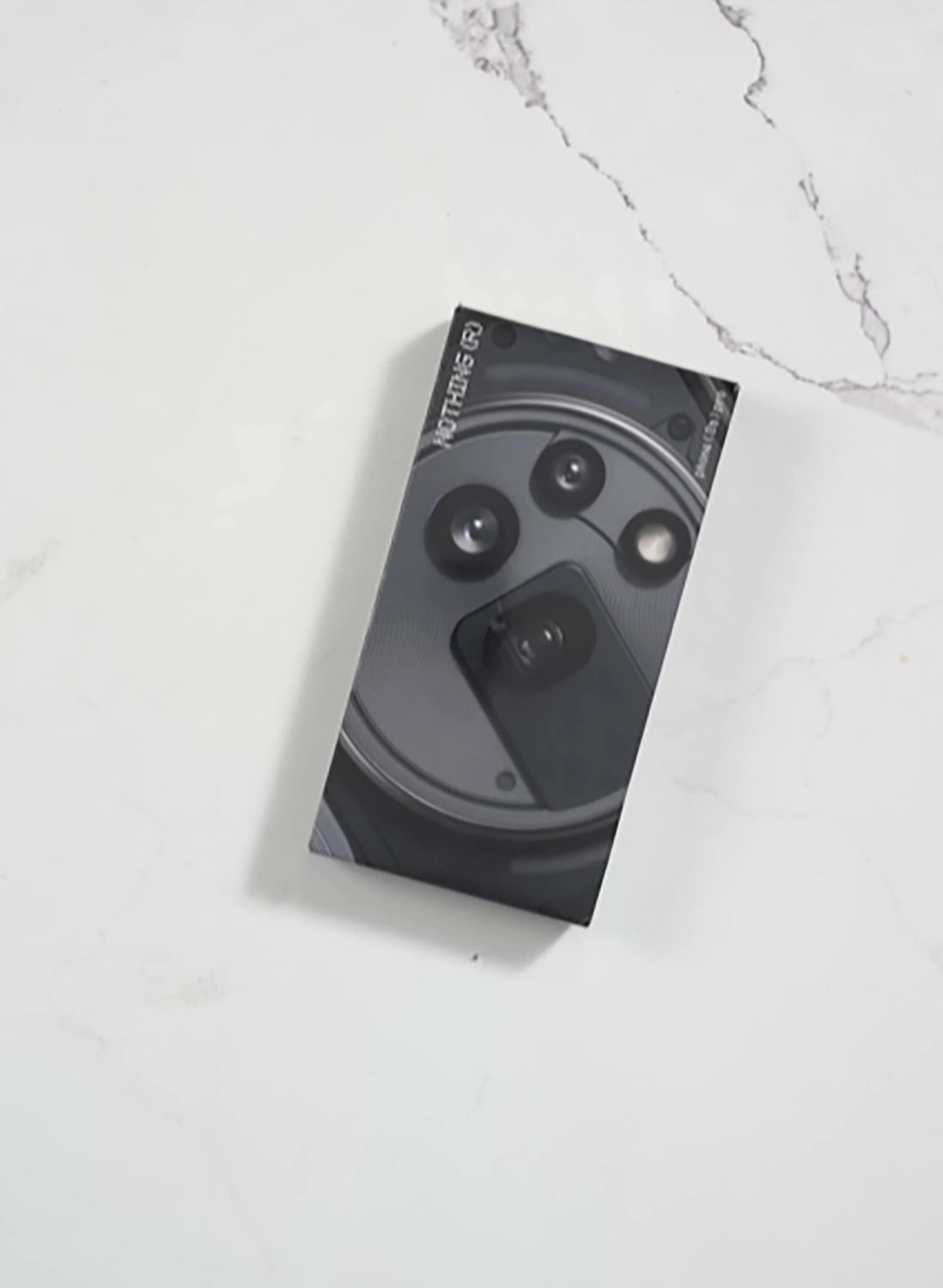 Trên tay Nothing Phone (3a) Pro: Hộp sản phẩm