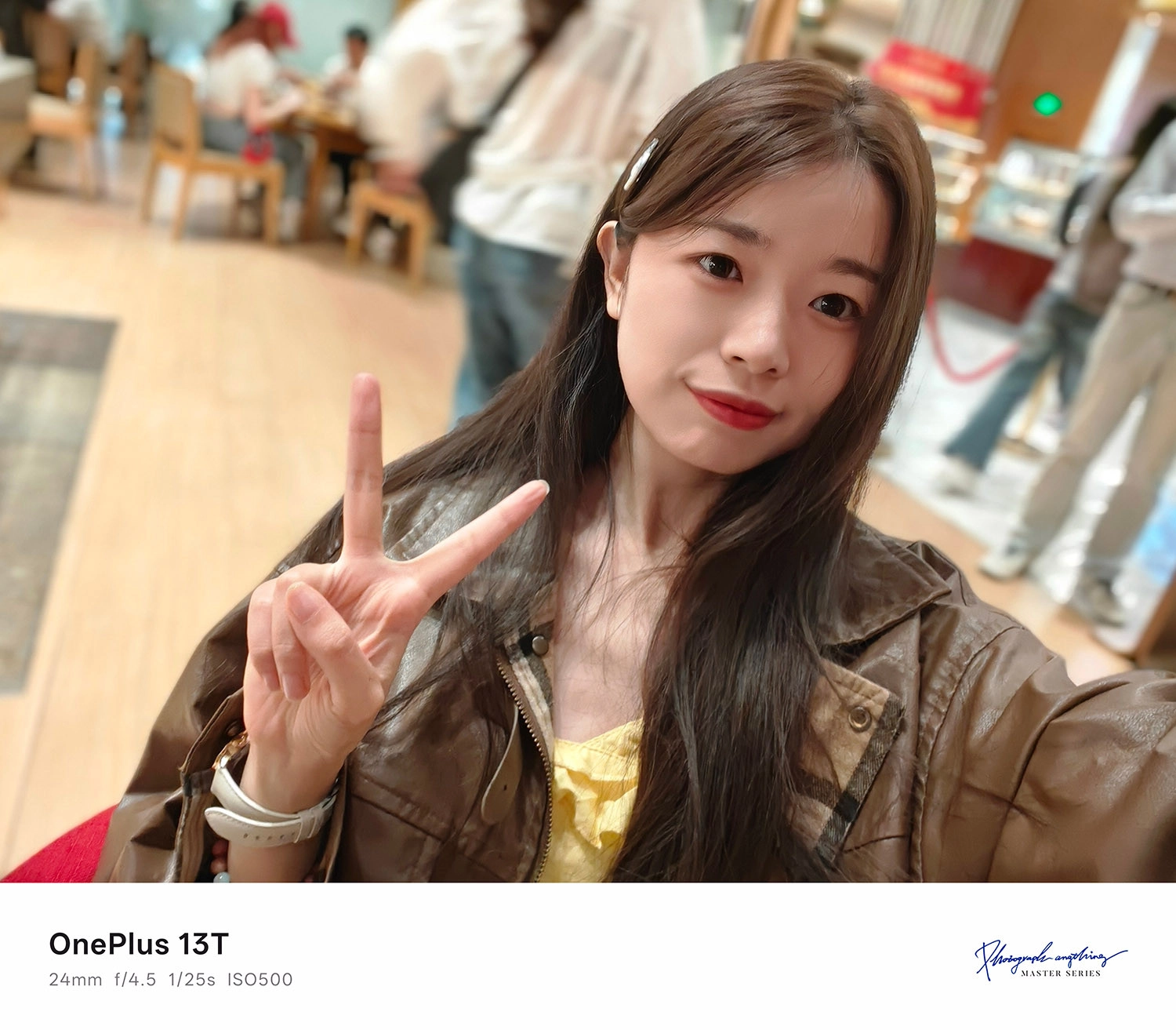 ảnh chụp bởi camera selfie 32MP của OnePlus 13T