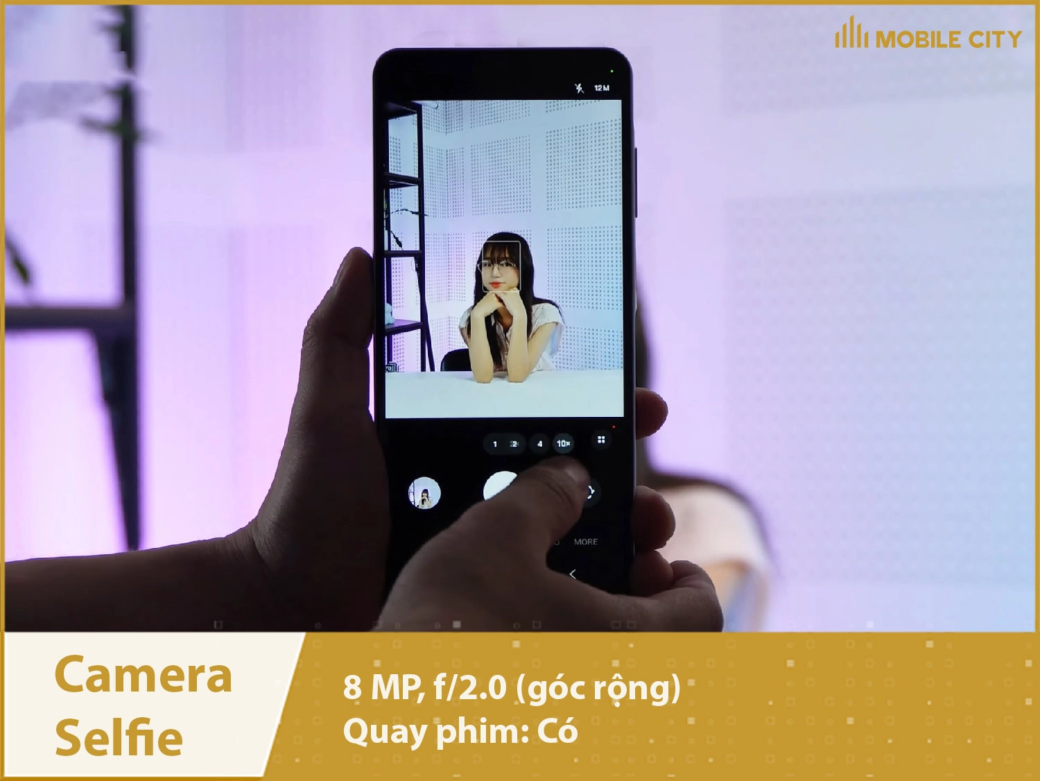 Camera selfie 8MP; Quay phim 1080p