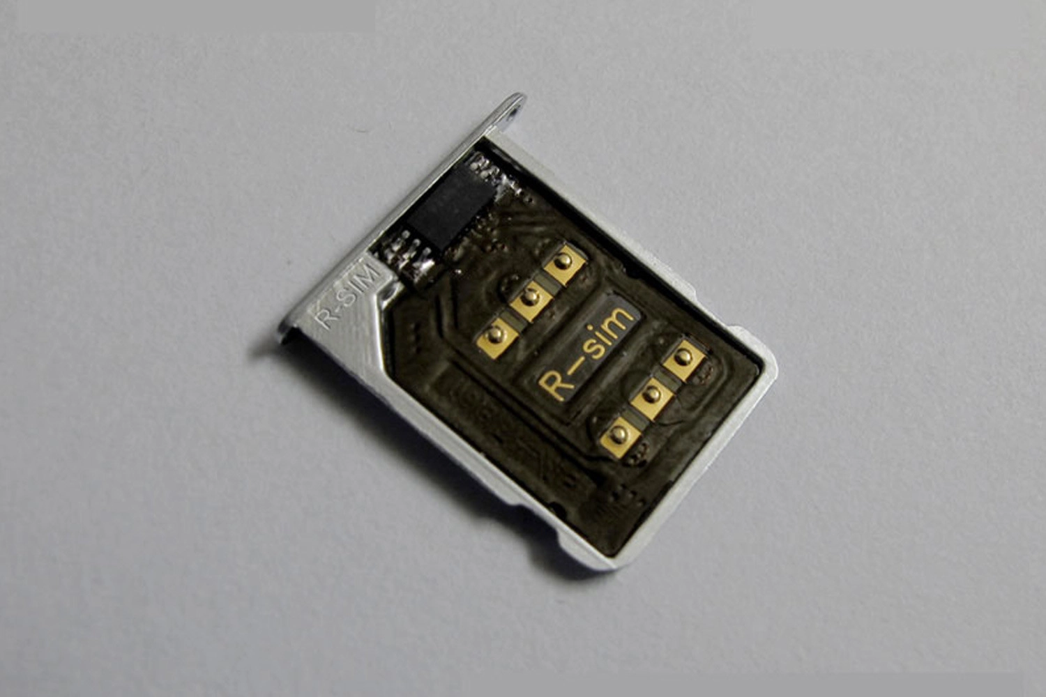 SIM ghép iPhone 16, ưu điểm