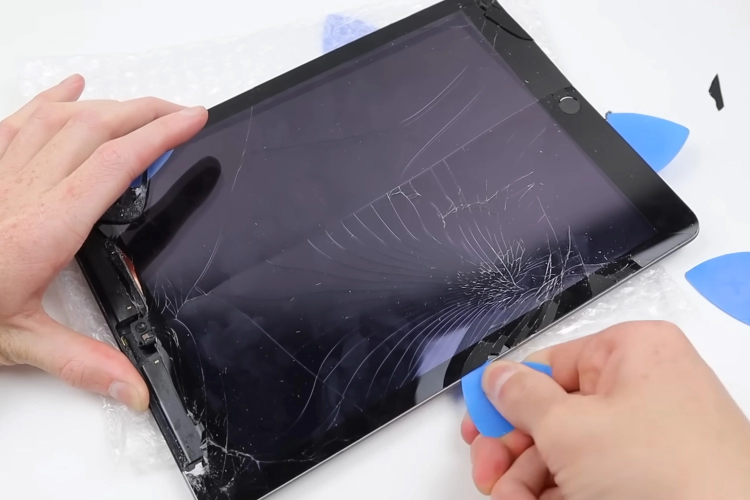 Thay màn hình iPad Gen 5, nguyên nhân