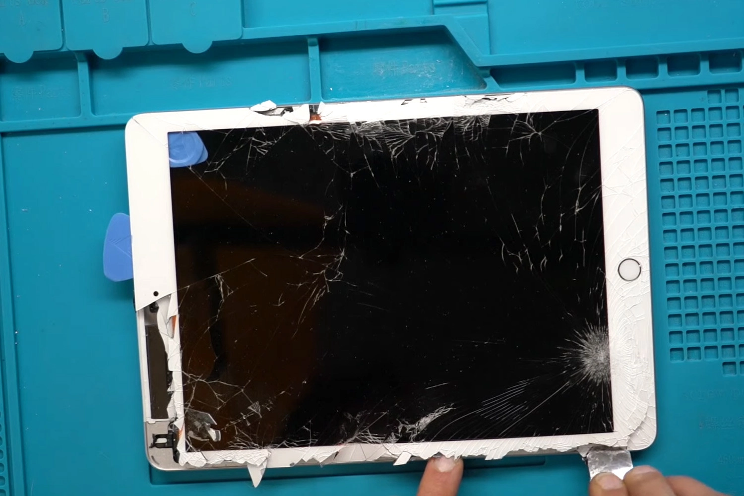 Thay màn hình iPad Gen 6, dấu hiệu cần thay màn hình
