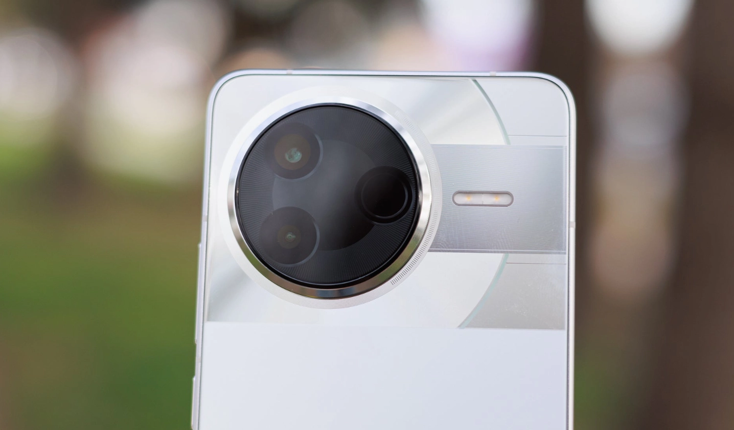Cụm camera