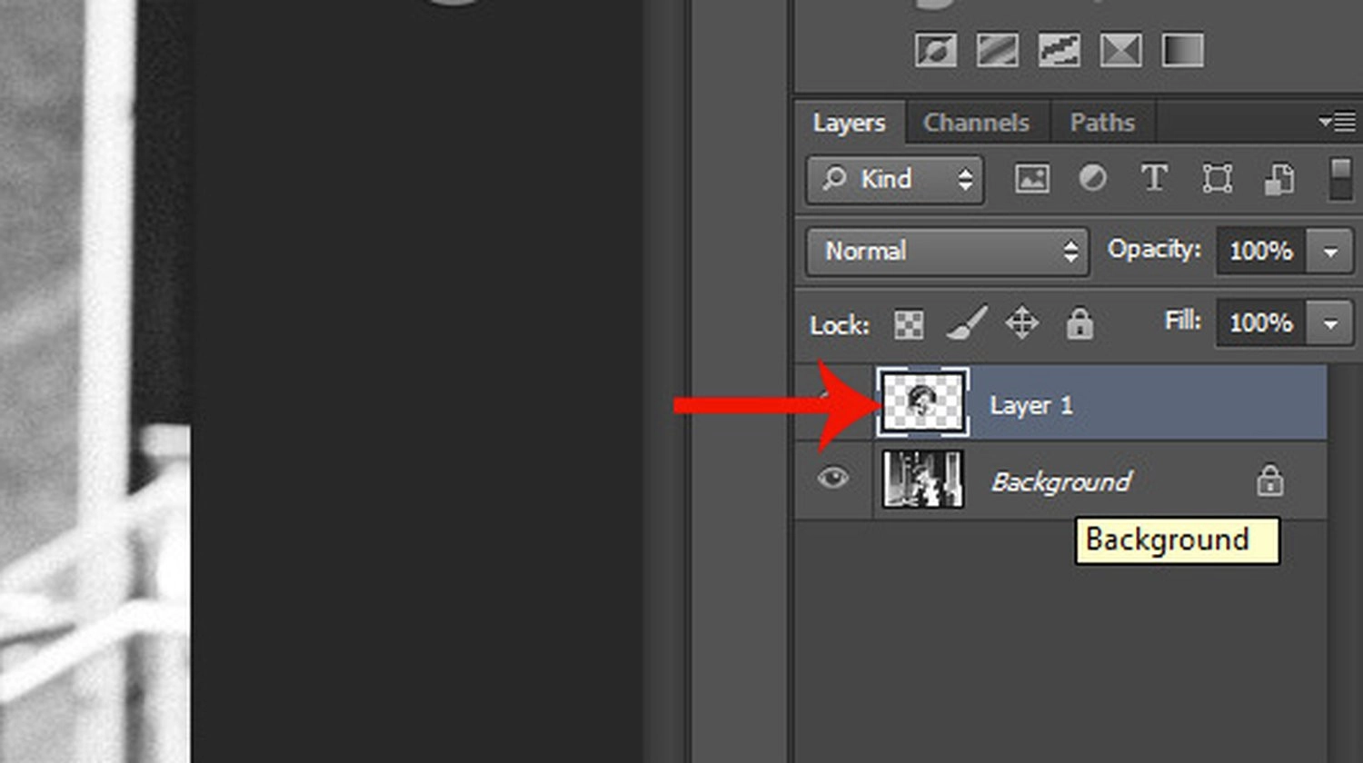Nhấn vào biểu tượng con mắt để ẩn layer Background