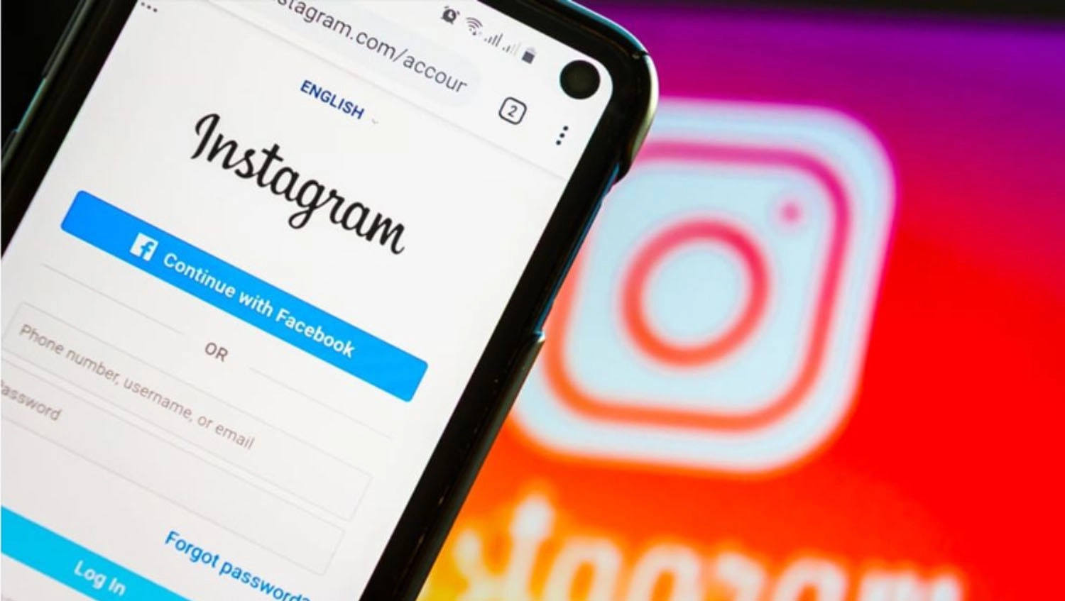 Có đồng bộ tính năng khi chuyển từ tài khoản cá nhân sang doanh nghiệp trên Instagram không?