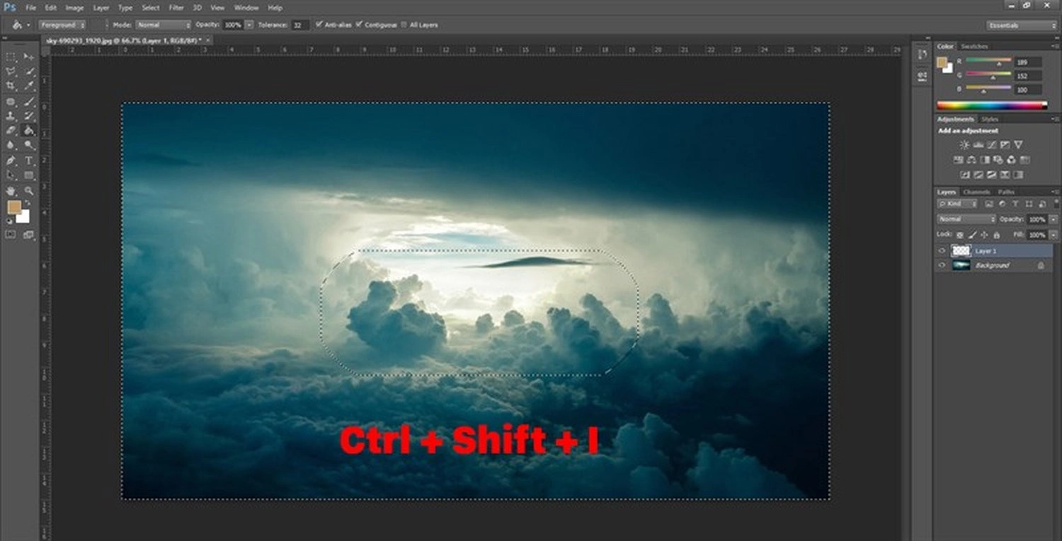Nhấn tổ hợp Ctrl + Shift + I để đảo ngược vùng chọn