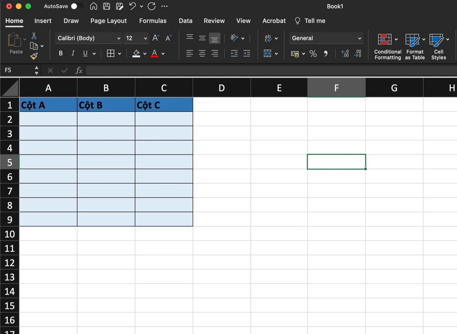 Mở Excel và tiến hành tạo bảng theo ý muốn