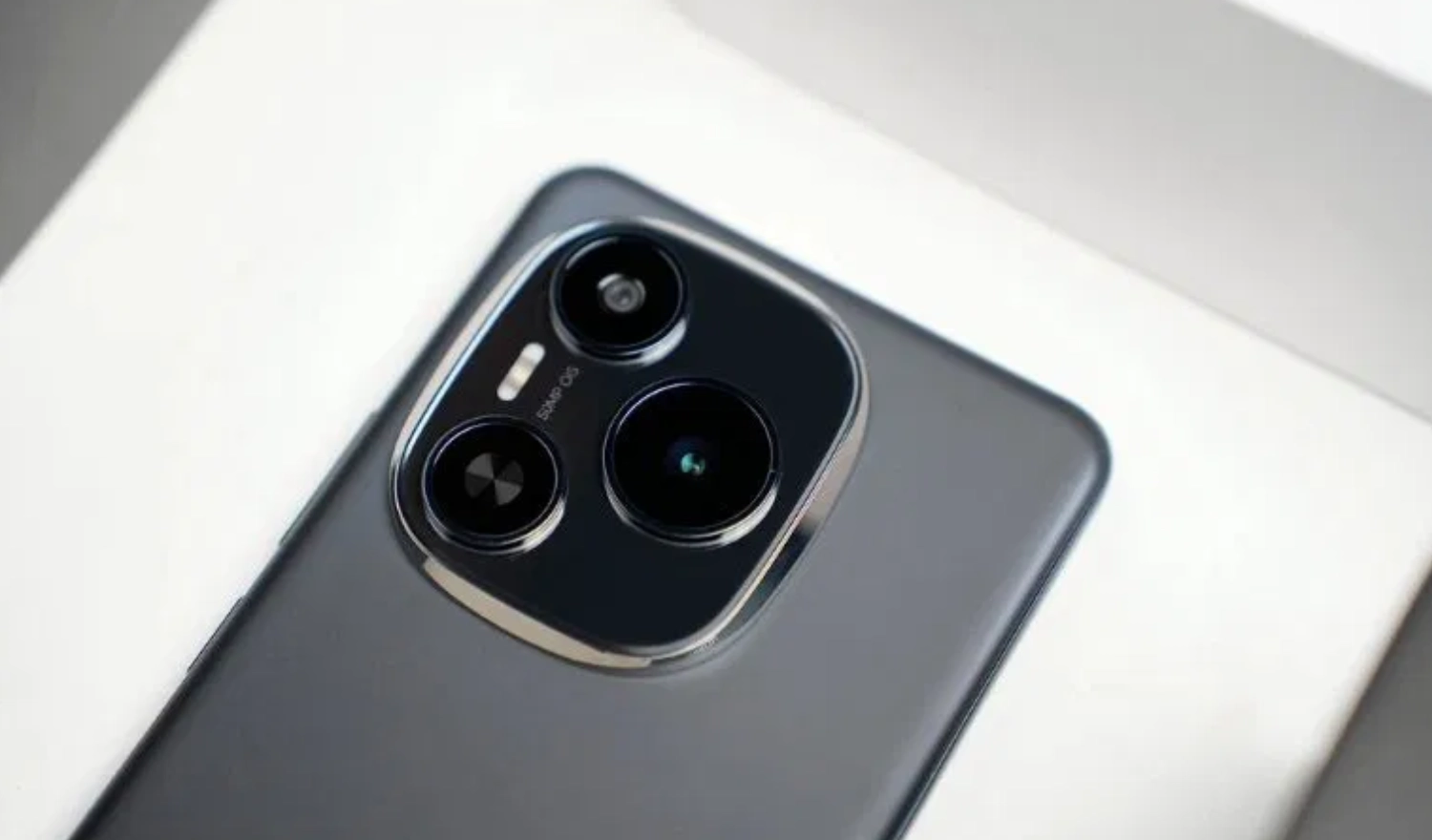 Cụm camera