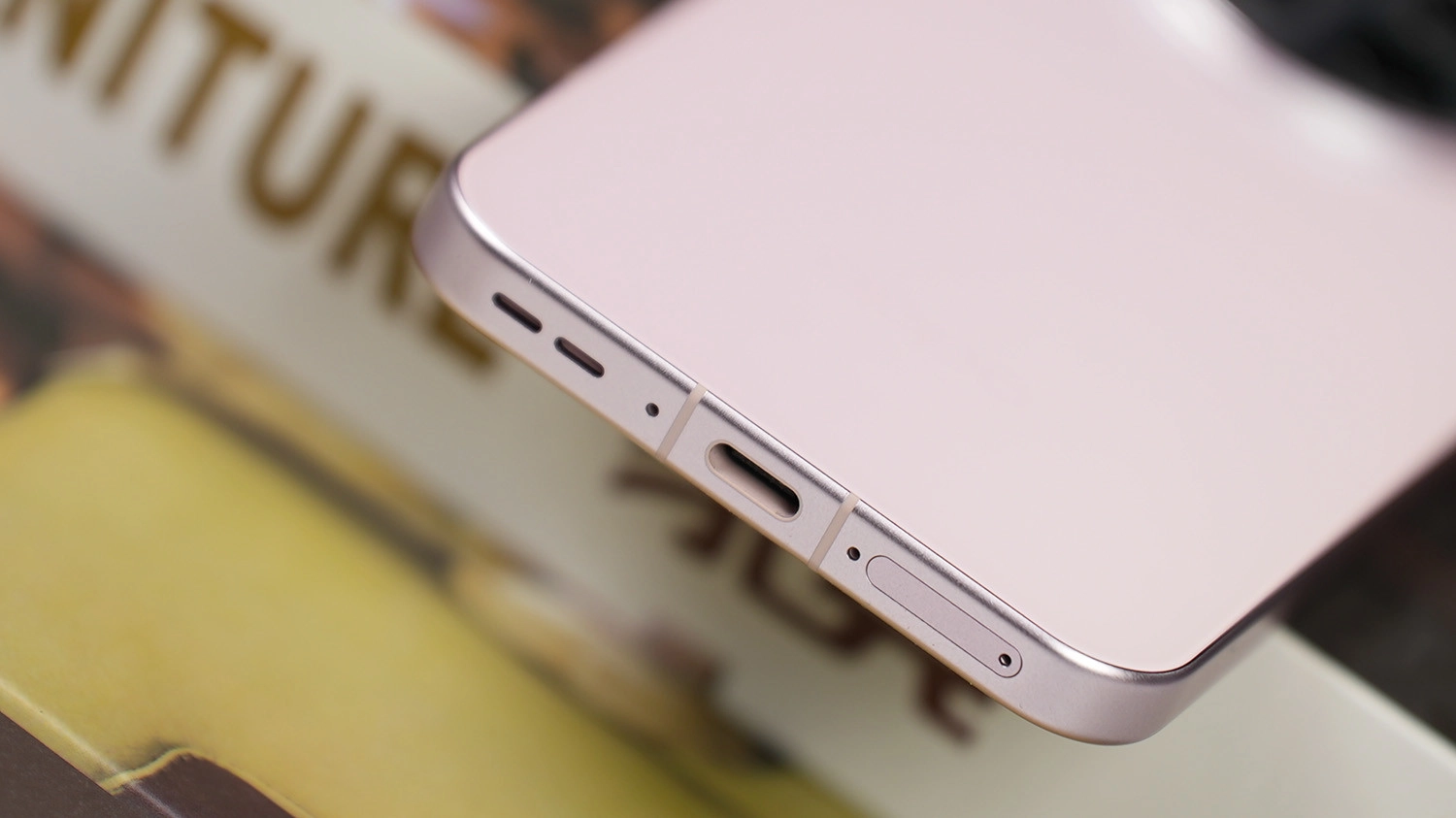 Pin 5.700mAh, sạc 80W