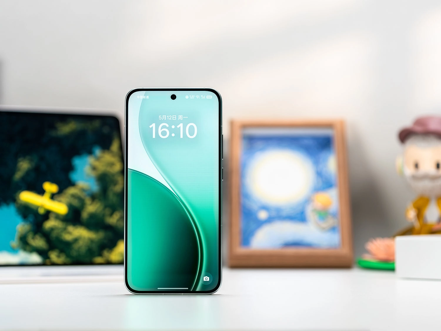 Màn hình kích thước khá nhỏ