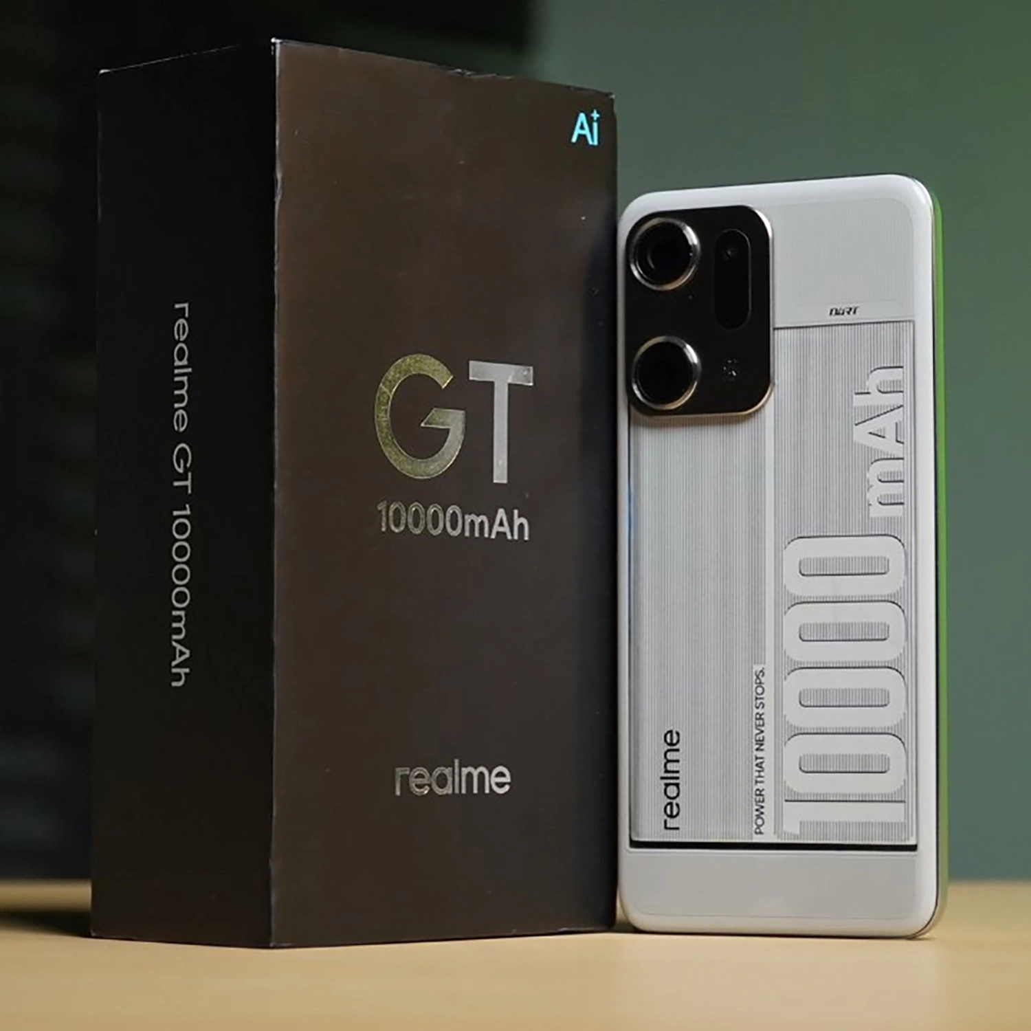 Pin 10.000mAh; Sạc 100W