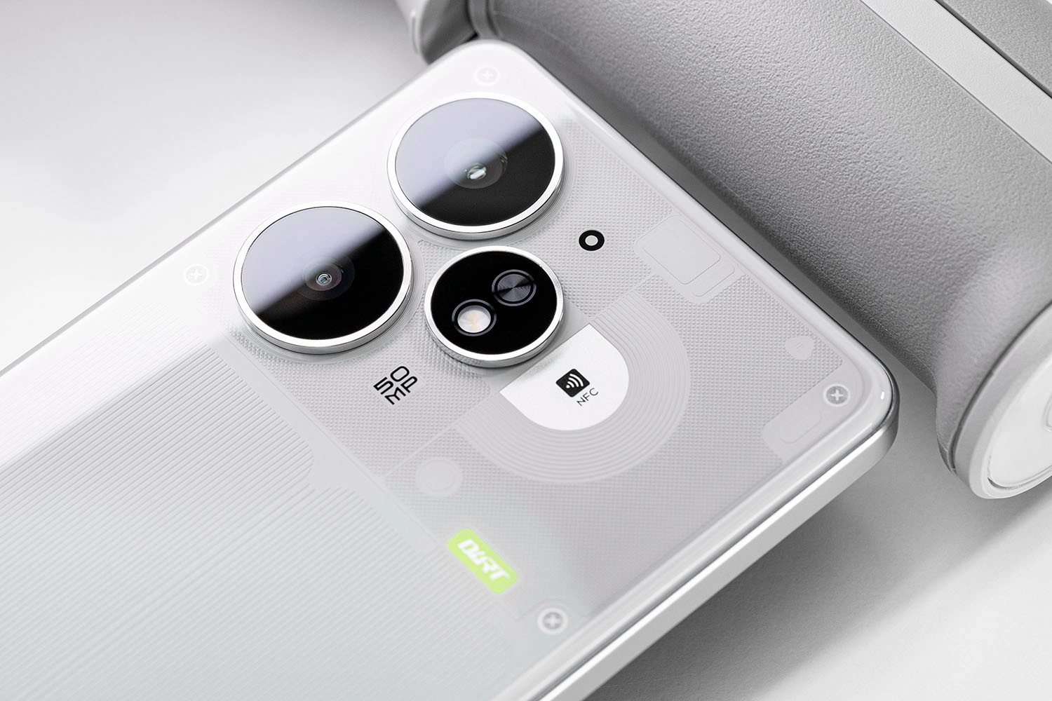 Camera 50 MP OIS