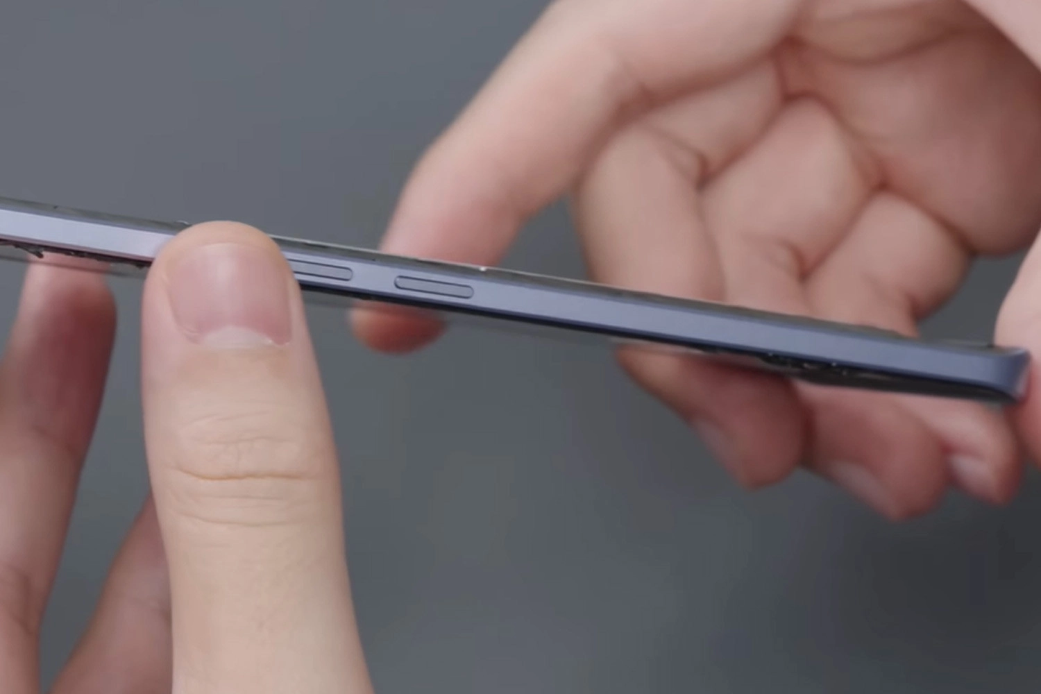 Sửa điện thoại Xiaomi Redmi Note 14 Pro, nút âm lượng