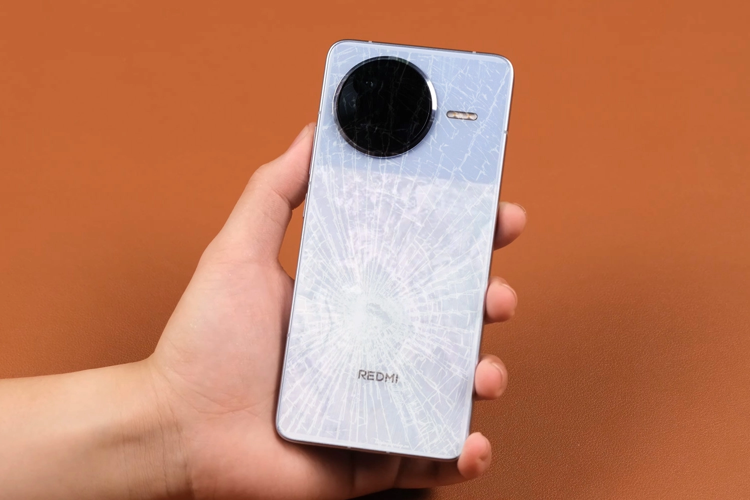 thay mặt kính sau Xiaomi Redmi K80, dấu hiệu