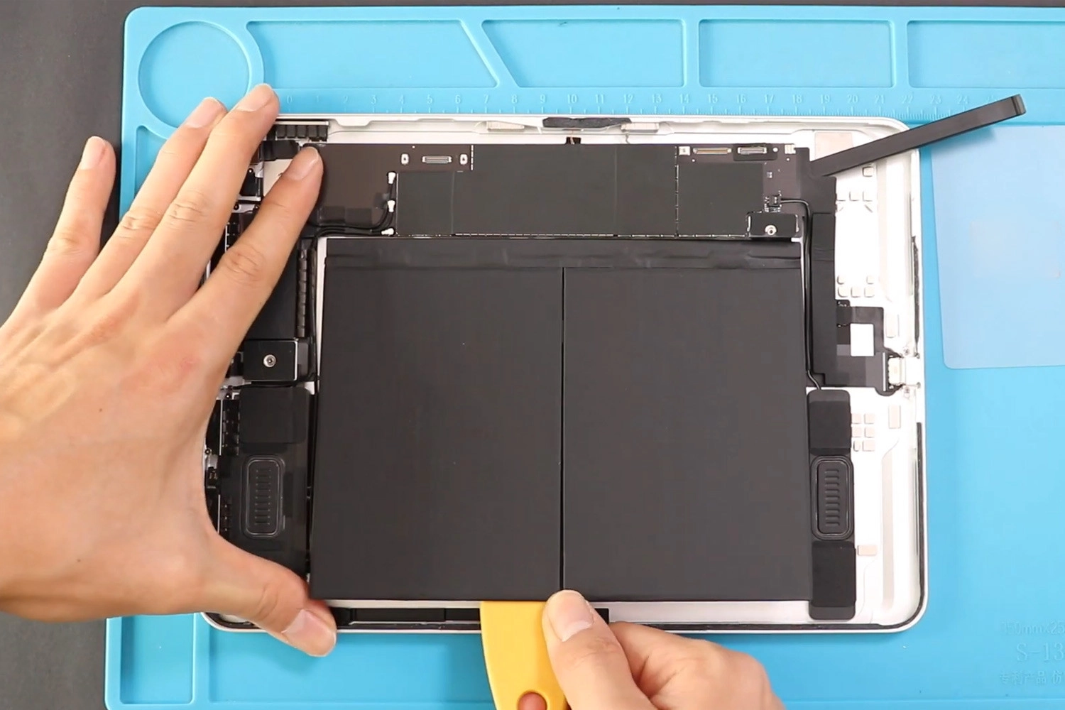 Thay Pin iPad Air 4, thời gian