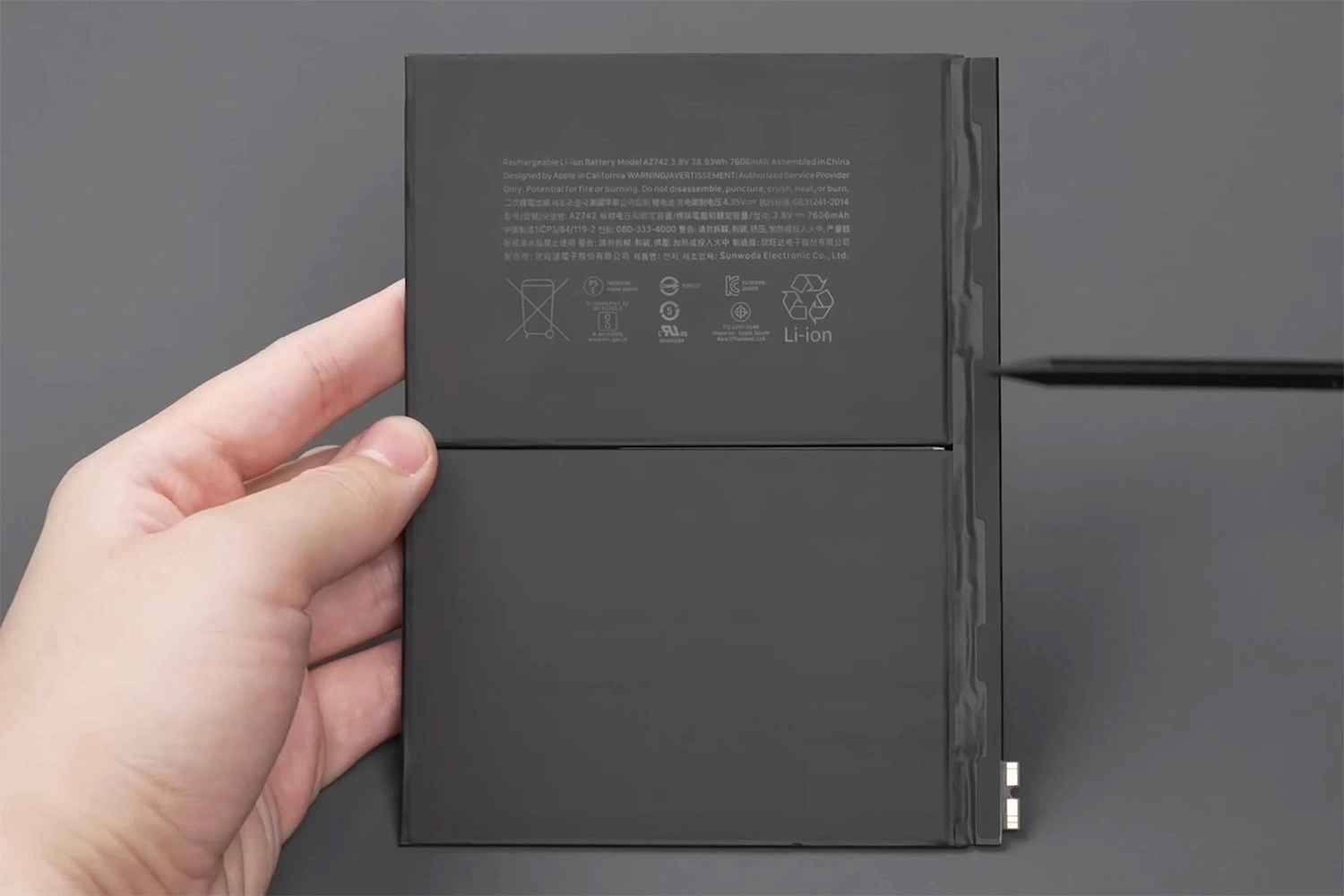 Thay Pin iPad Gen 9, thay Pin loại nào tốt