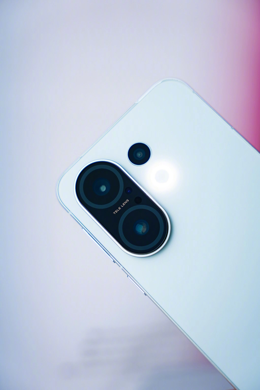 Cụm camera chính