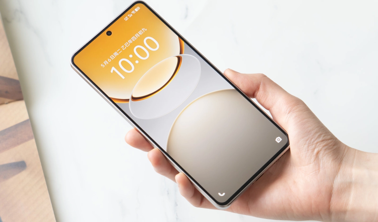 Màn hình AMOLED 6,78 inches