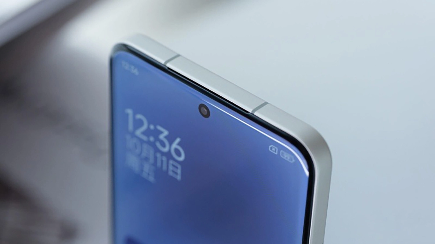 Màn hình AMOLED 120Hz
