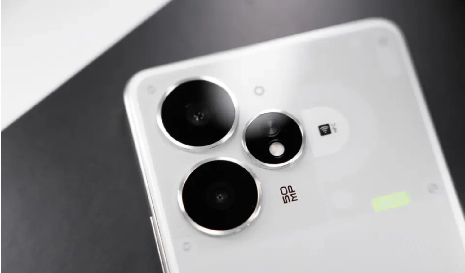 Cụm camera