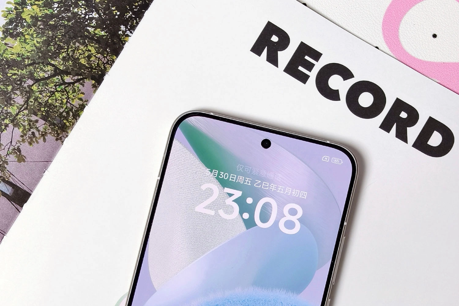 Màn hình AMOLED 2K+