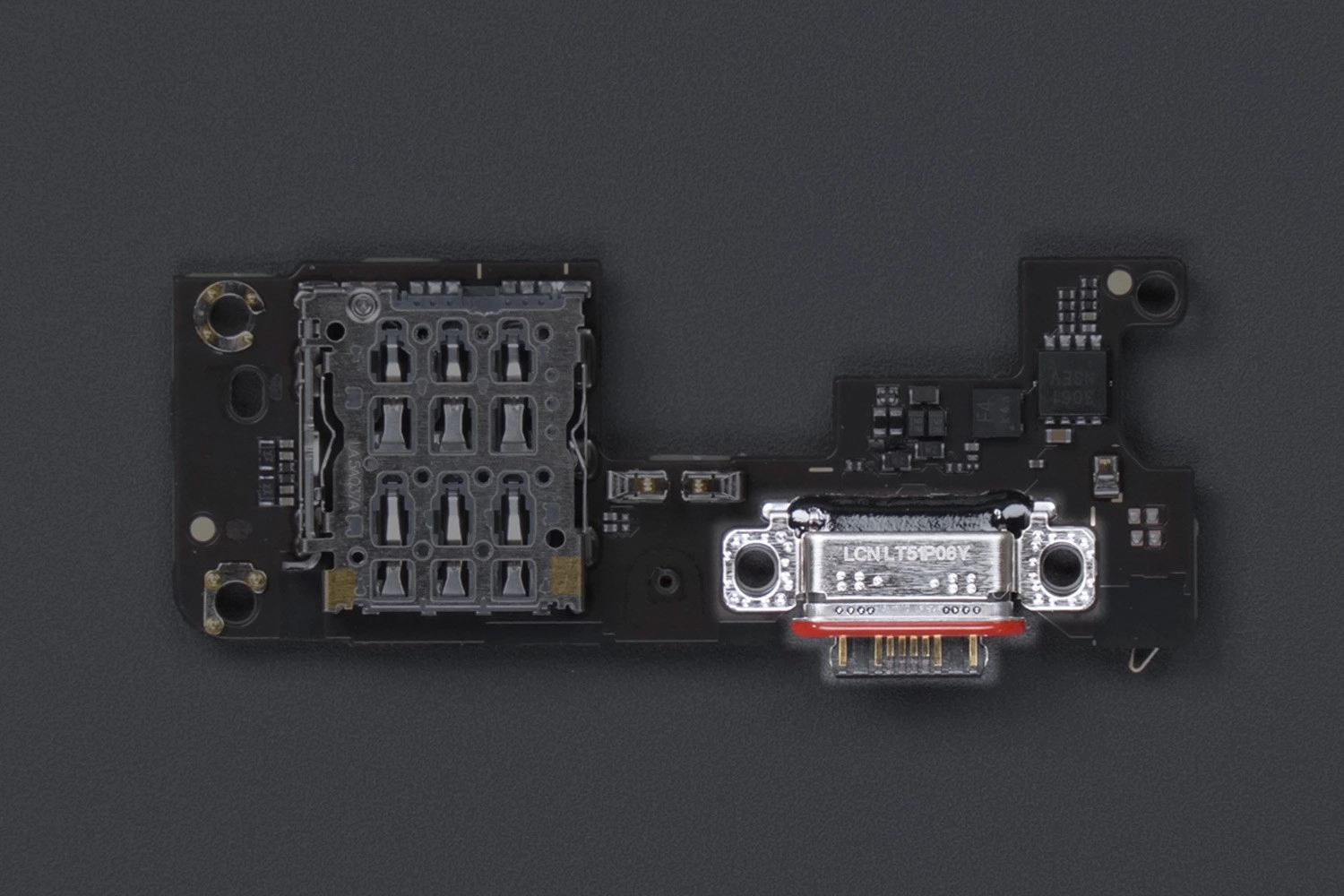 Sửa điện thoại Xiaomi Redmi Turbo 4, thay chân sạc