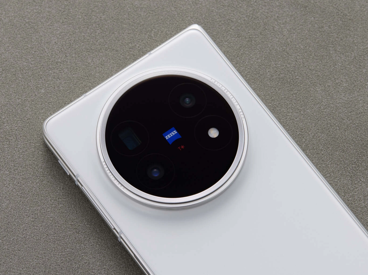 Cụm camera