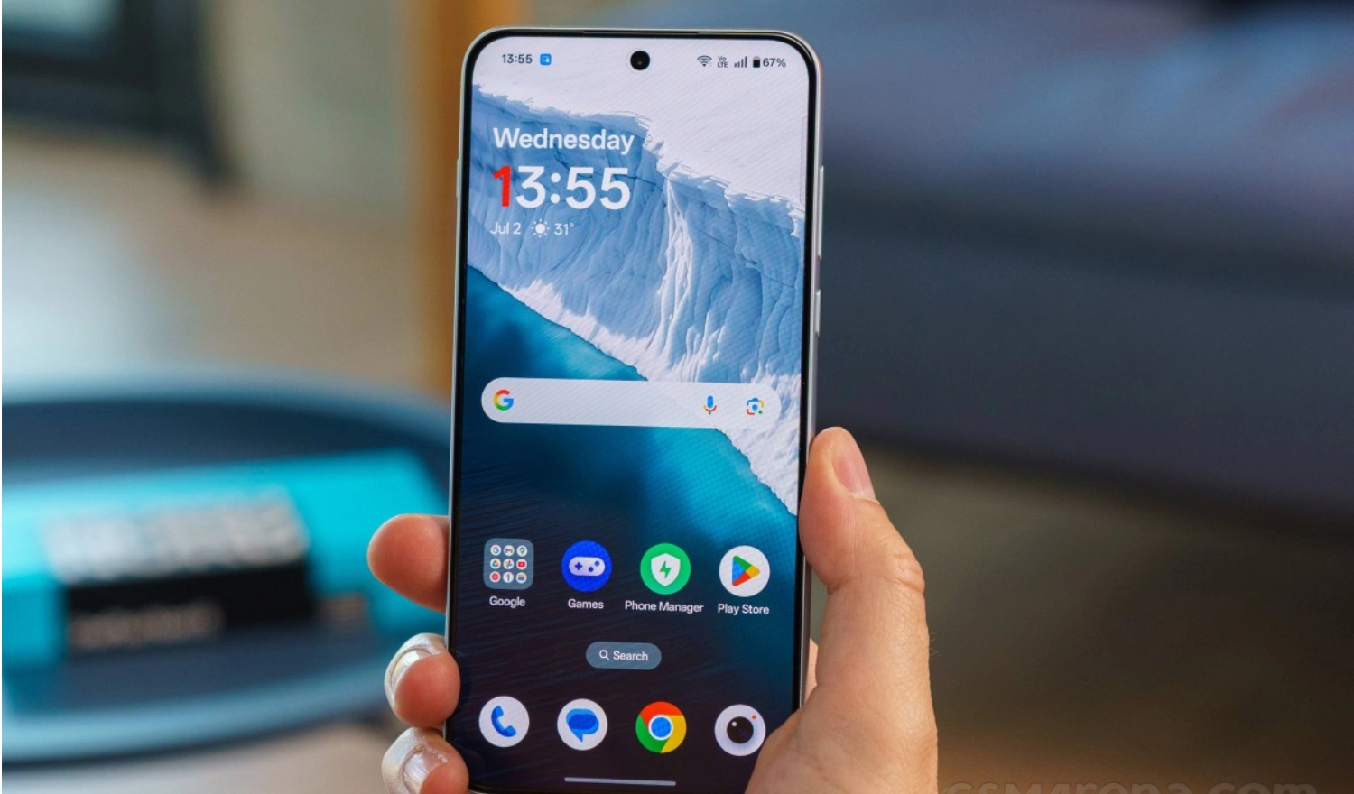 Màn hình AMOLED 6.83 inches