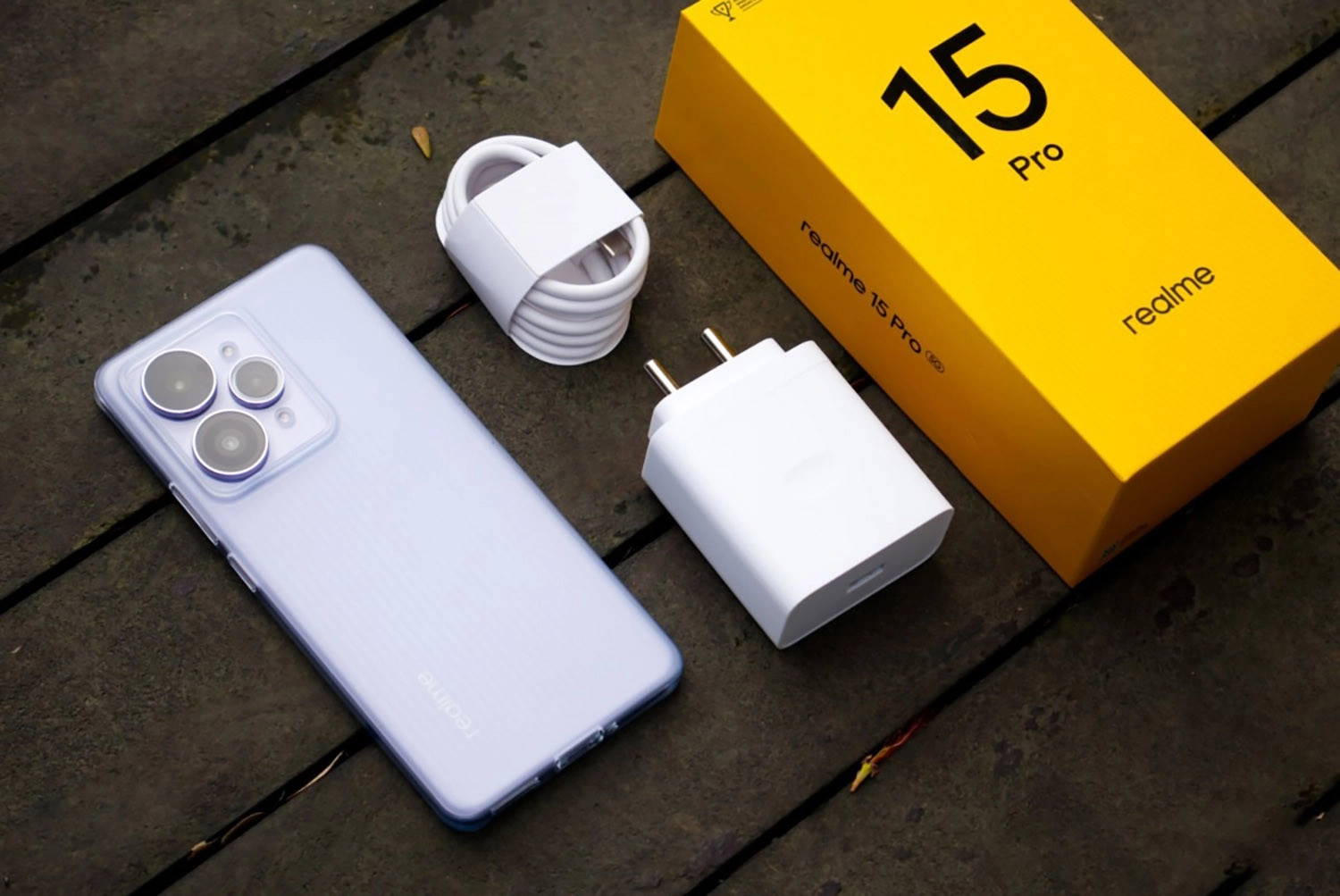 Pin 7.000 mAh, sạc 80W