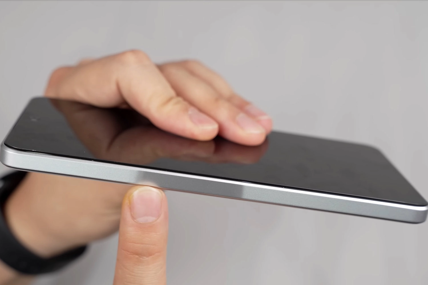 Ép kính Realme Neo7 SE, Nguyên nhân Realme Neo7 SE vỡ kính