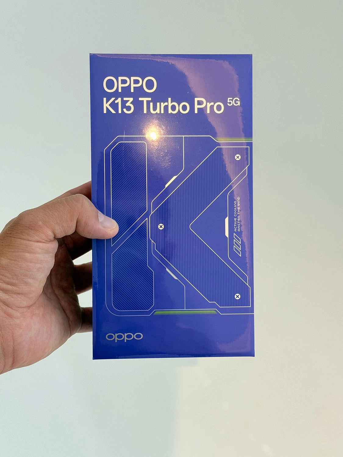 Mở hộp OPPO K13 Turbo Pro: Hộp sản phẩm rất mới lạ