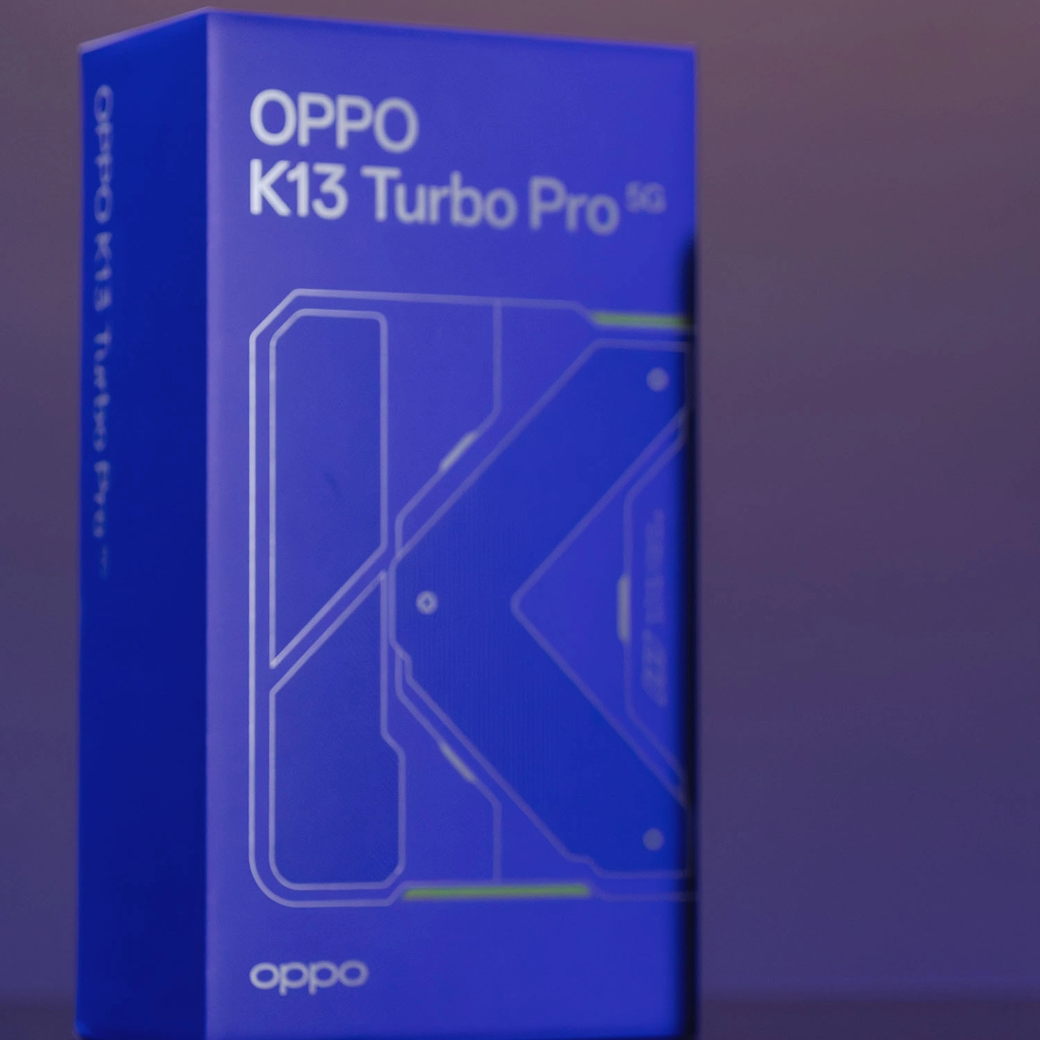 Mở hộp OPPO K13 Turbo Pro: Hộp sản phẩm rất mới lạ