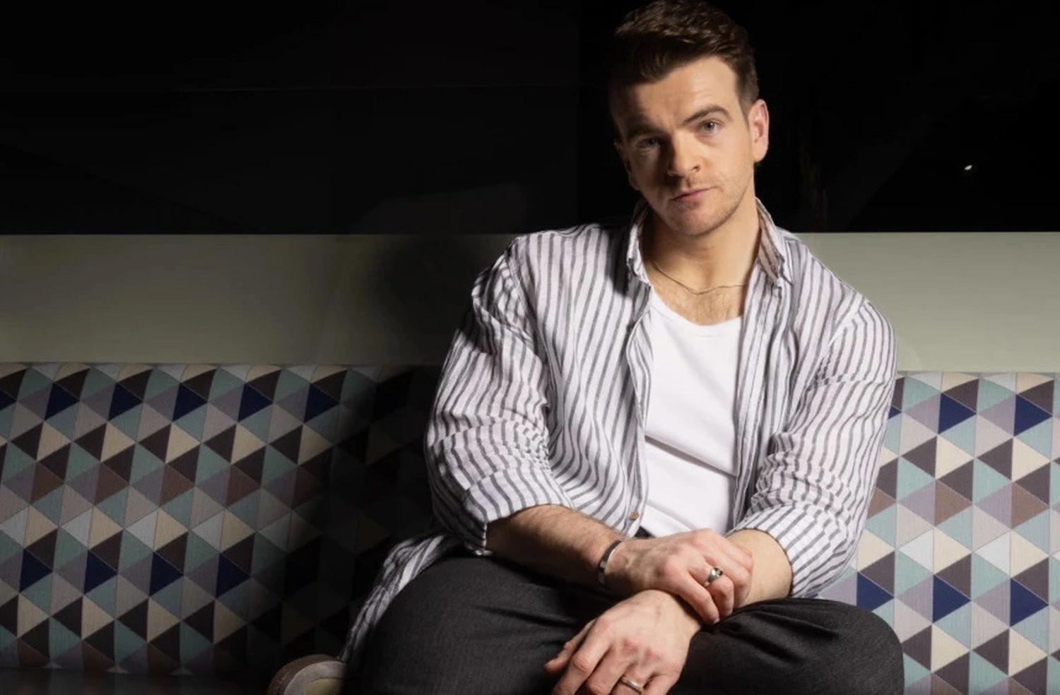 Jonno Davies đảm nhận phần biểu cảm và chuyển động của Robbie Williams