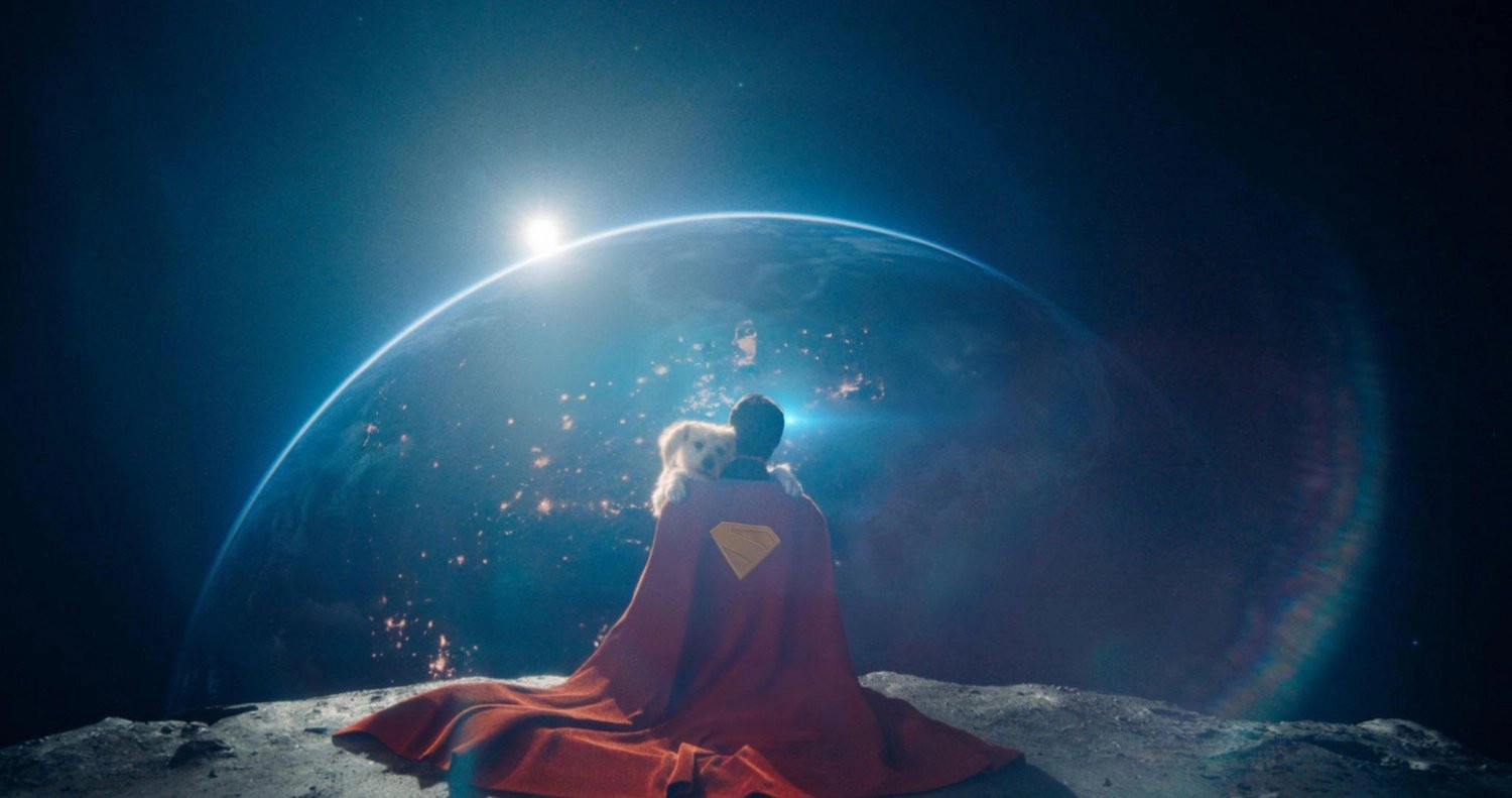 Clark Kent phải giải cứu Trái Đất khỏi âm mưu của Lex Luthor 