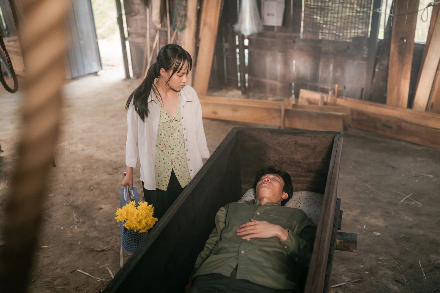 Hình ảnh được xử lý tinh tế, có chiều sâu, tạo cảm giác rùng rợn