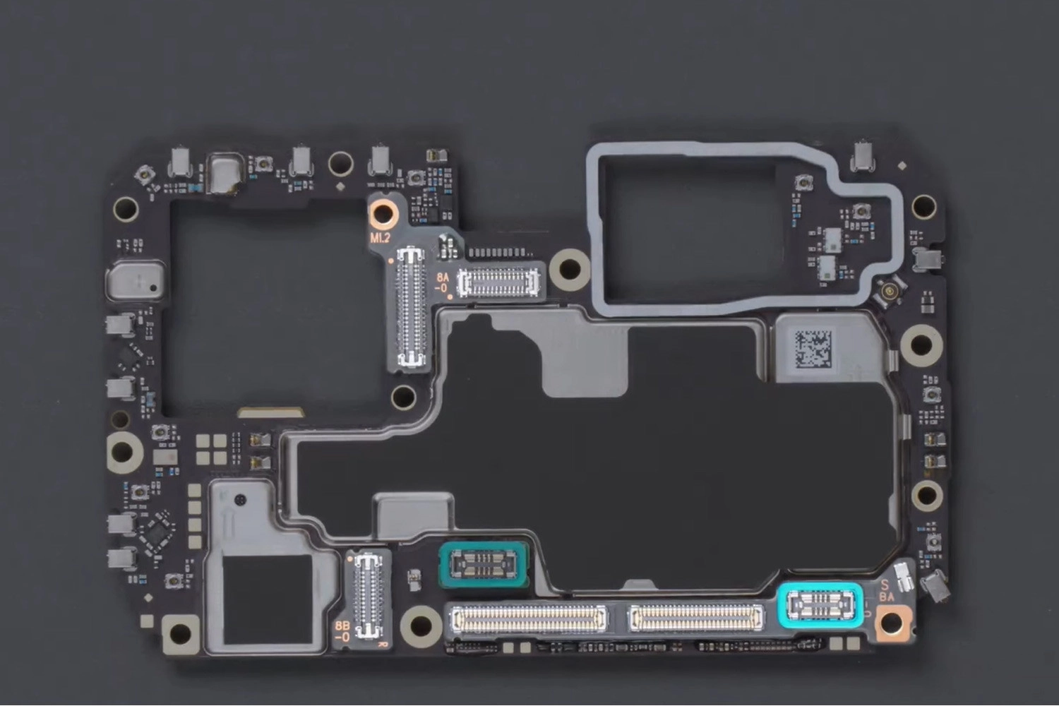 Sửa điện thoại Realme GT7 Pro, main