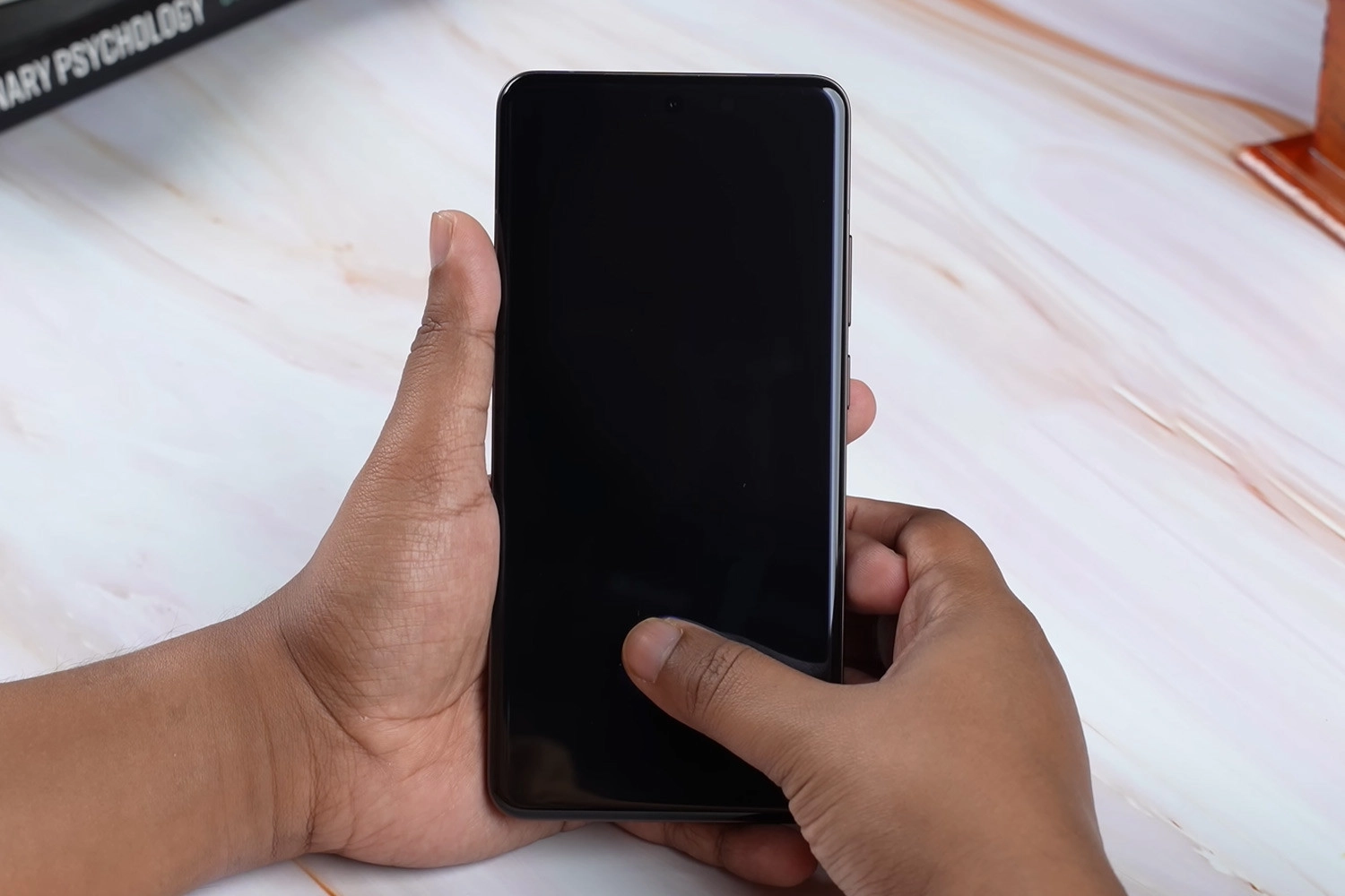 Sửa nguồn Realme GT7, dấu hiệu
