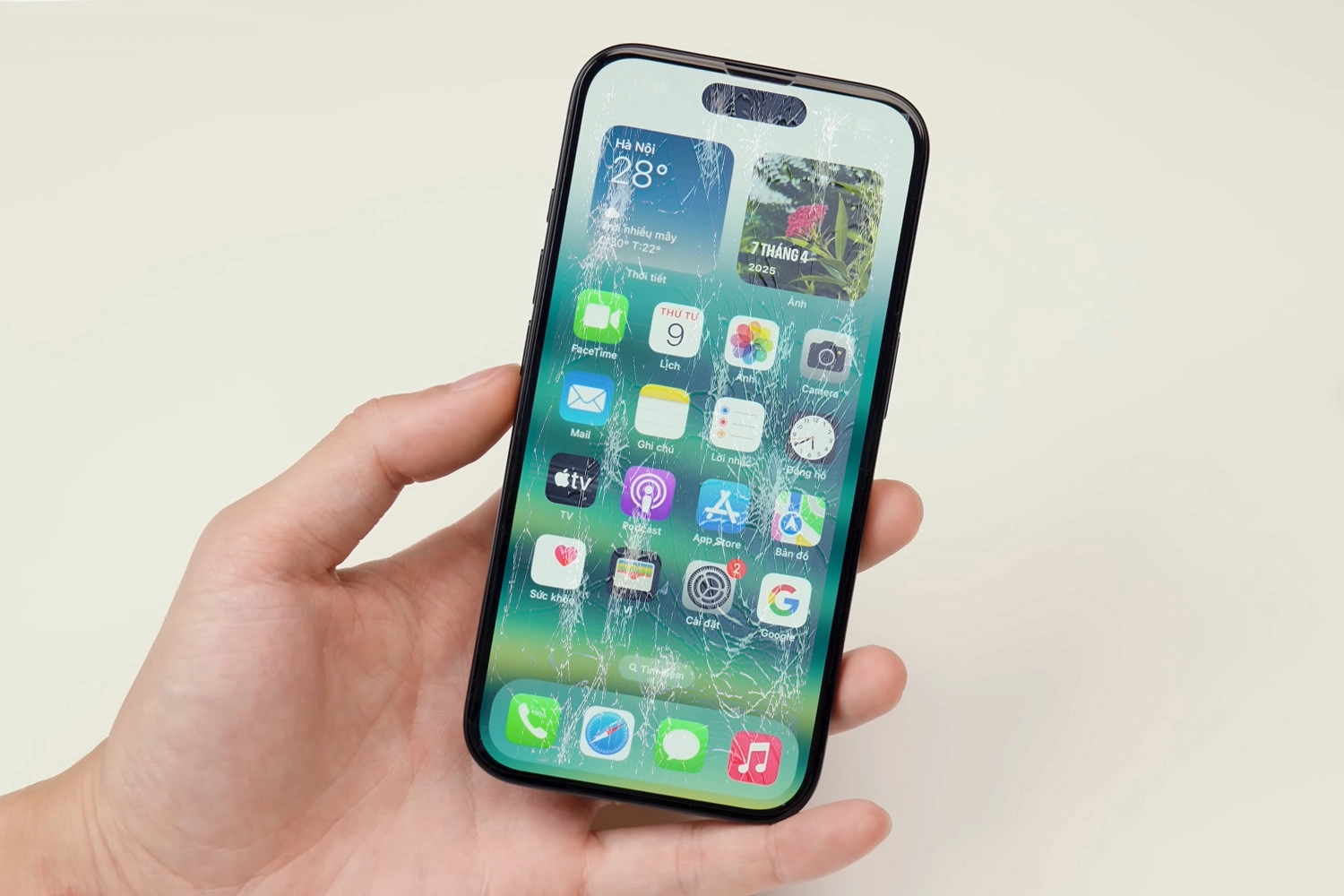 Ép kính iPhone 17, dấu hiệu cần ép kính