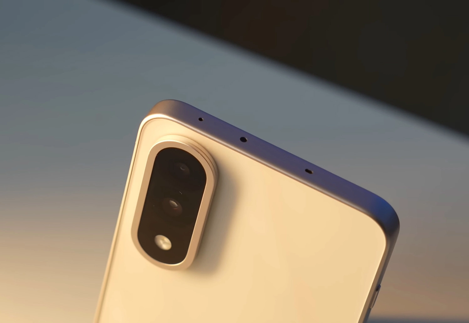 Camera sau lồi lên khá nhiều