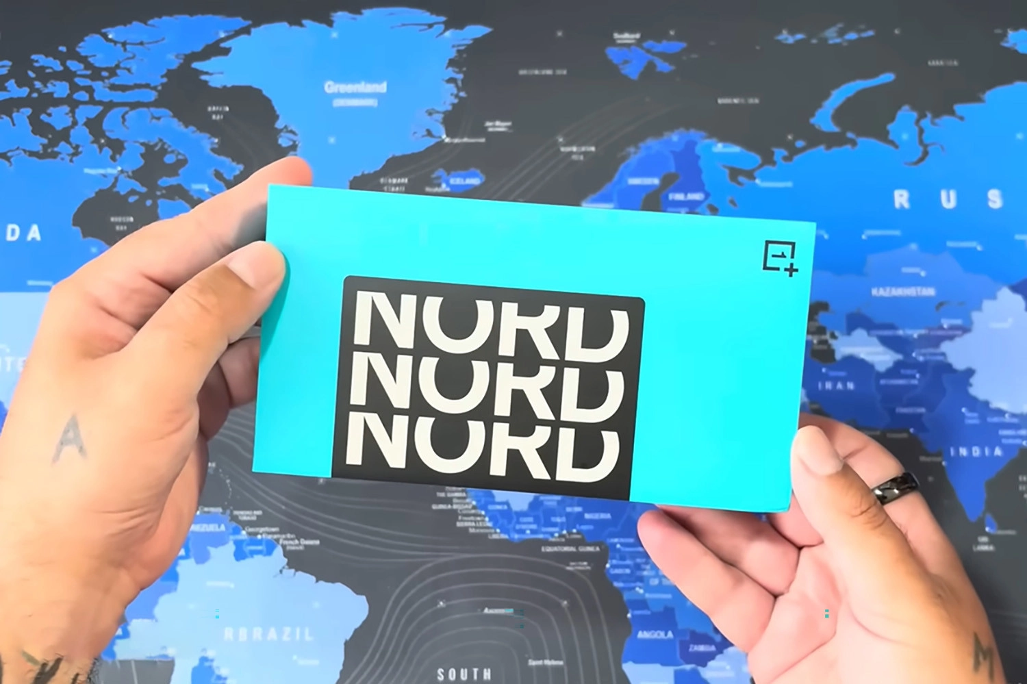 Trên tay OnePlus Nord CE 5: Hộp của OnePlus Nord CE 5