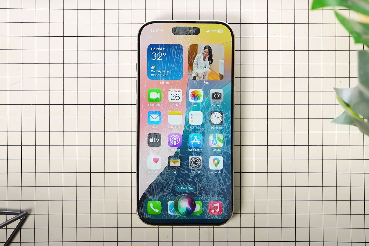 Ép kính iPhone 17 Pro Max, dấu hiệu cần ép kính