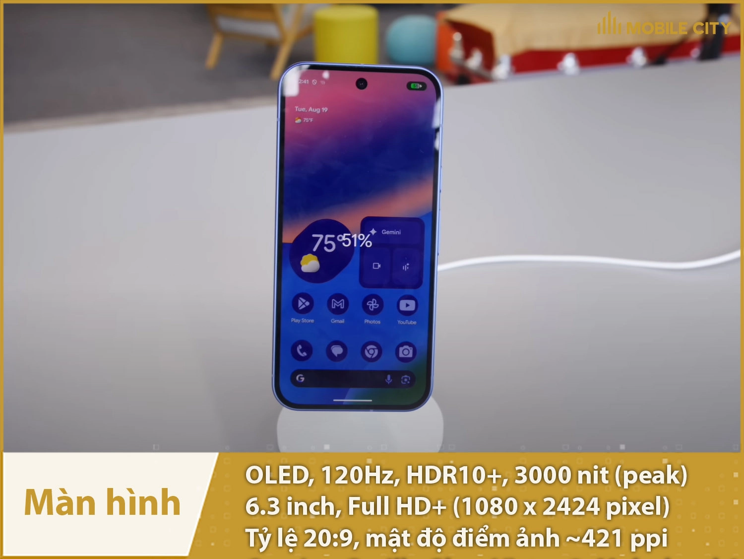 Màn hình OLED 120Hz, độ sáng cao