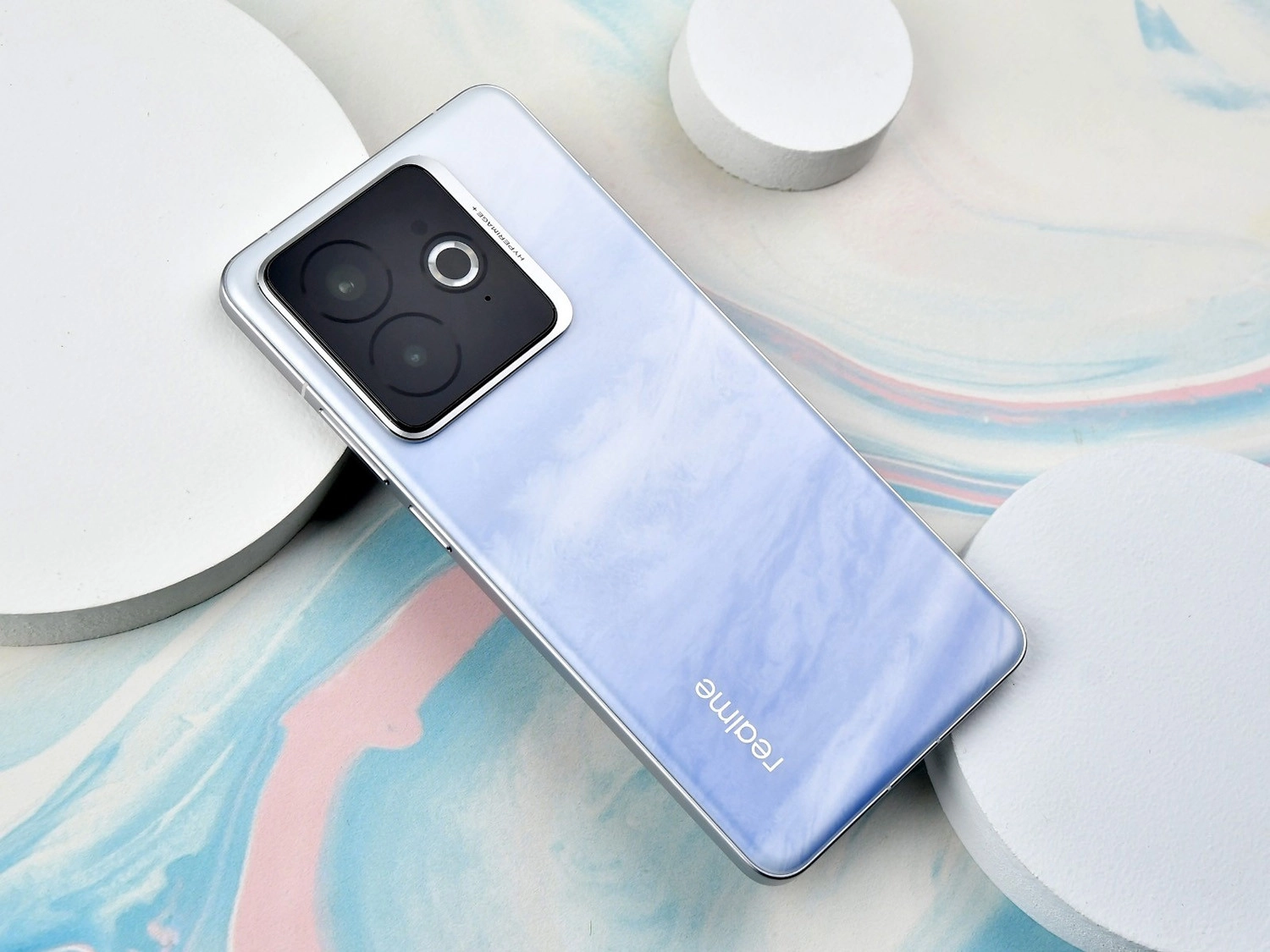 Realme GT8 Pro còn sở hữu camera tele tiềm vọng 200 MP siêu khủng