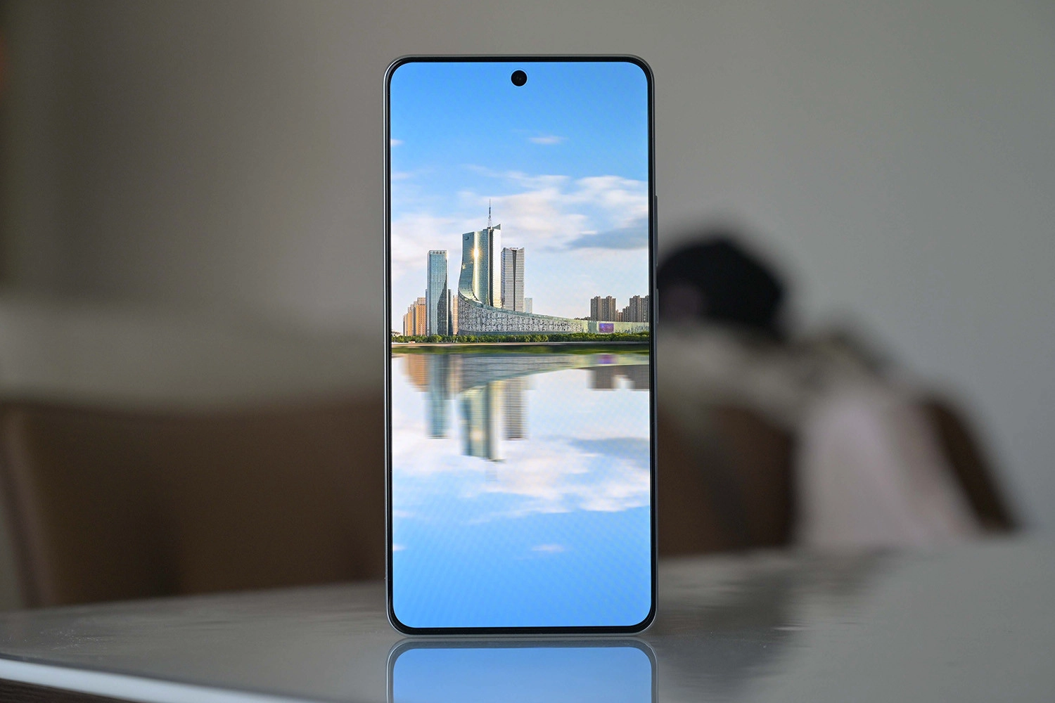 Realme GT8 Pro sẽ được trang bị màn hình phẳng, độ phân giải 2K+, 144 Hz