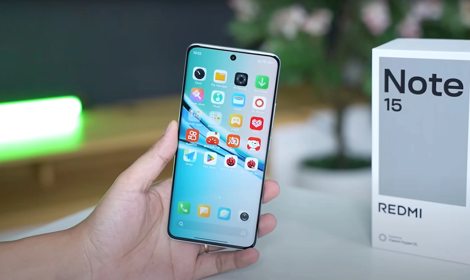 Viền màn hình phía dưới khá mỏng