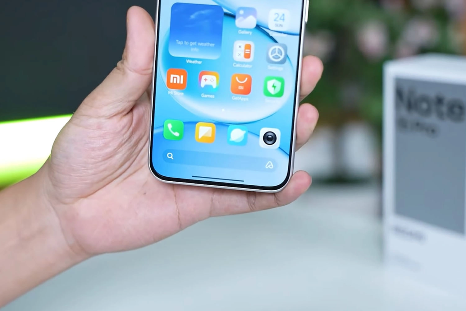 Viền màn hình phía dưới cực mỏng