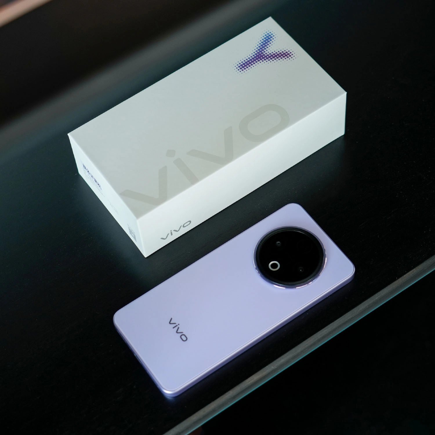 Vivo Y500 sở hữu dung lượng pin 8200mAh