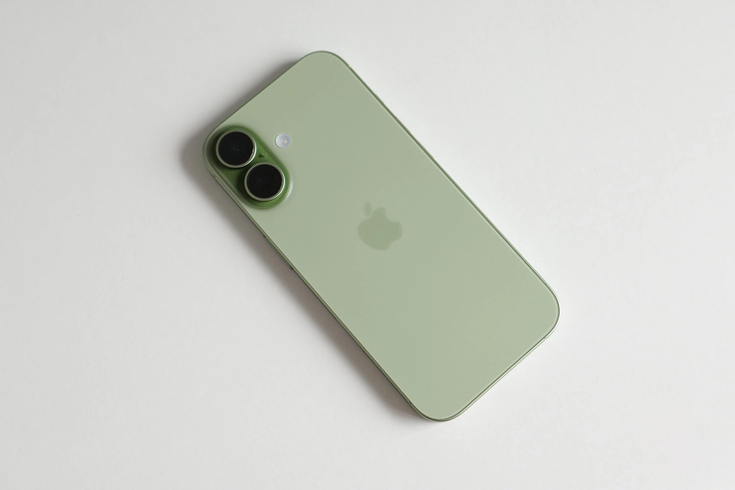 Thiết kế camera sau lạ mà quen