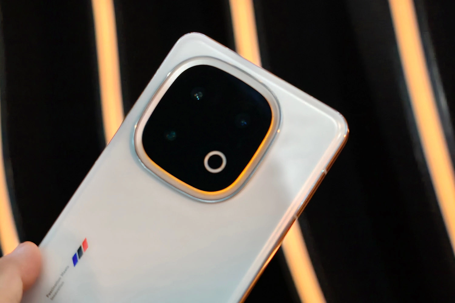 iQOO 15 sẽđược trang bị nền tảng Qualcomm Snapdragon 8 Elite Gen 5
