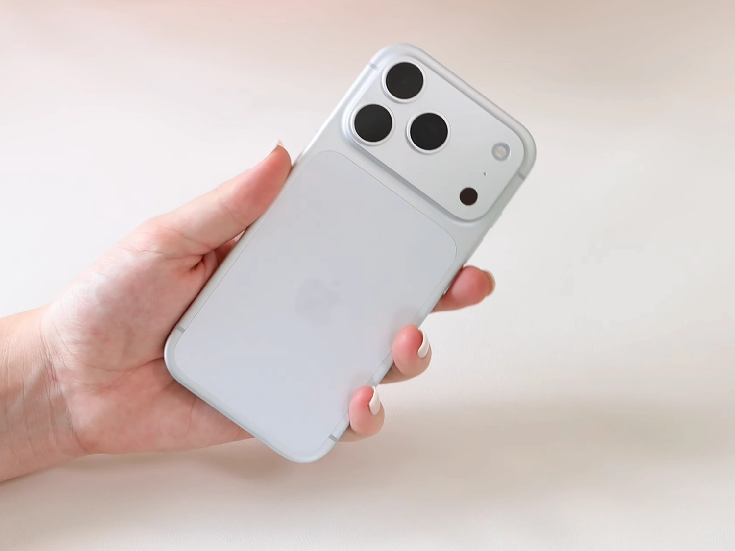 Mặt lưng iPhone 17 Pro